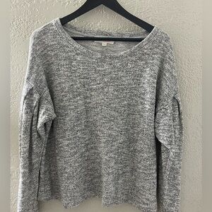 Two by Vince Camuto Gray Crew Neck Sweater